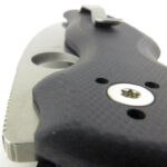 A feature that makes the Shaman stand out are the curves and comfortable rounded edges.