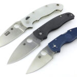 The Shaman between a Manix 2 XL and Native 5 Lightweight.