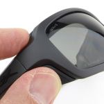 On the Wave, the side panels of the seal provide an easy point to push on to remove it.