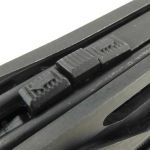 With the pliers retracted the locking button sits low.