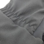 There is zig-zag stitching at the elasticated wrist.
