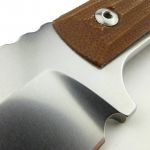 The plung line is a masterclass in elegant transitioning from bevel to ricasso.