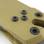 The pocket clip can be fitted to either side.